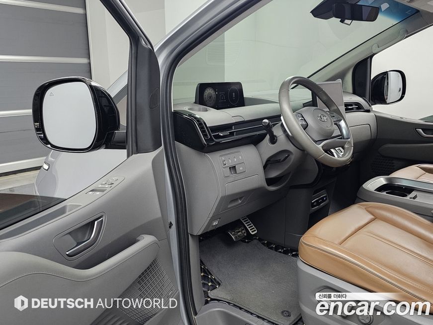 Hyundai Staria 2023