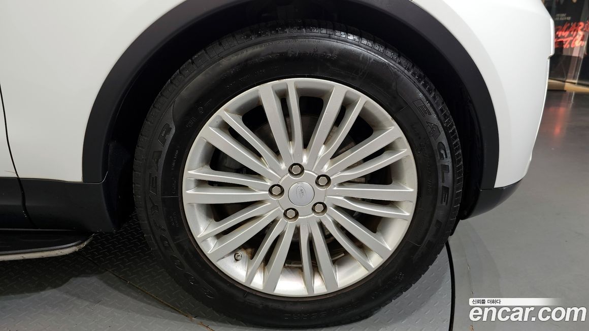 Land Rover Discovery 2018