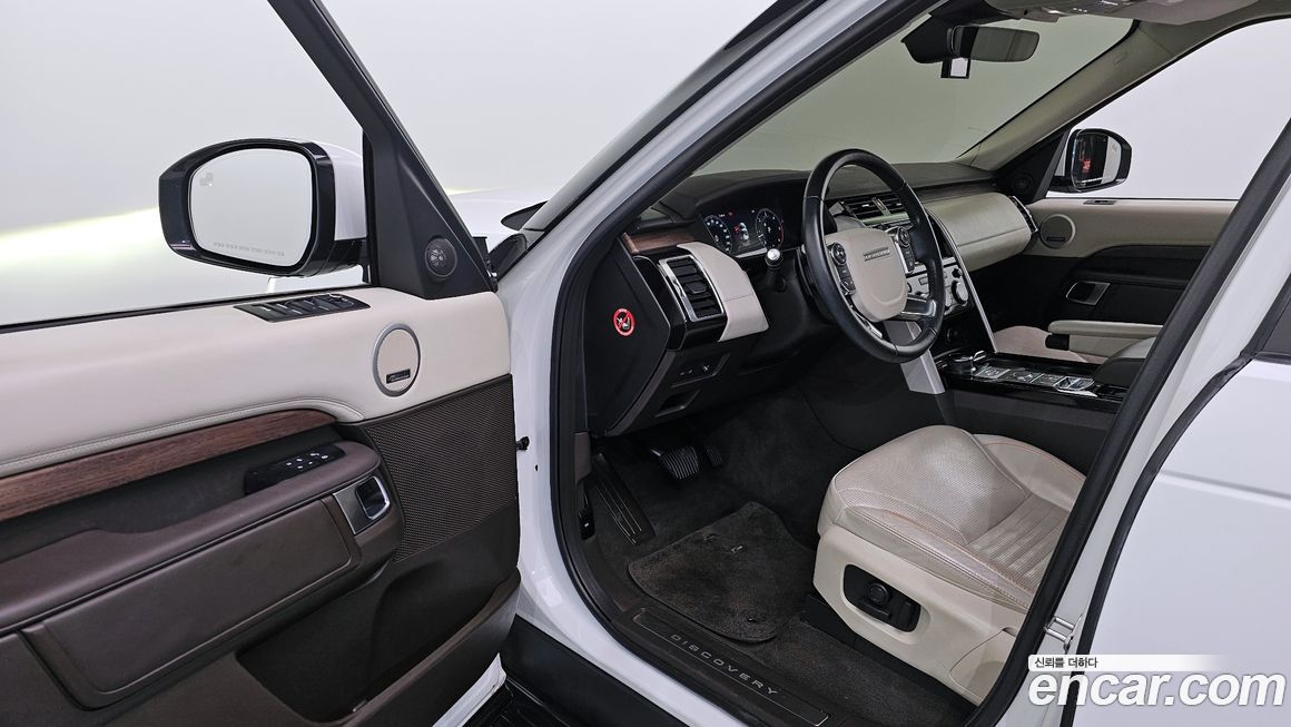 Land Rover Discovery 2018