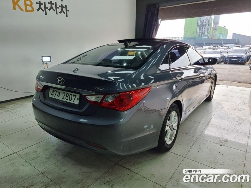 Hyundai Sonata 2012