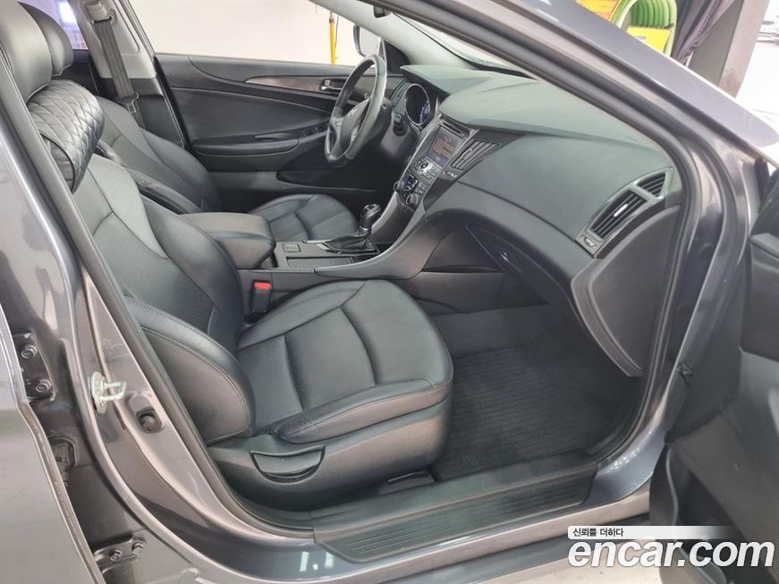 Hyundai Sonata 2012