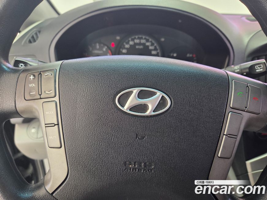 Hyundai Starex 2011