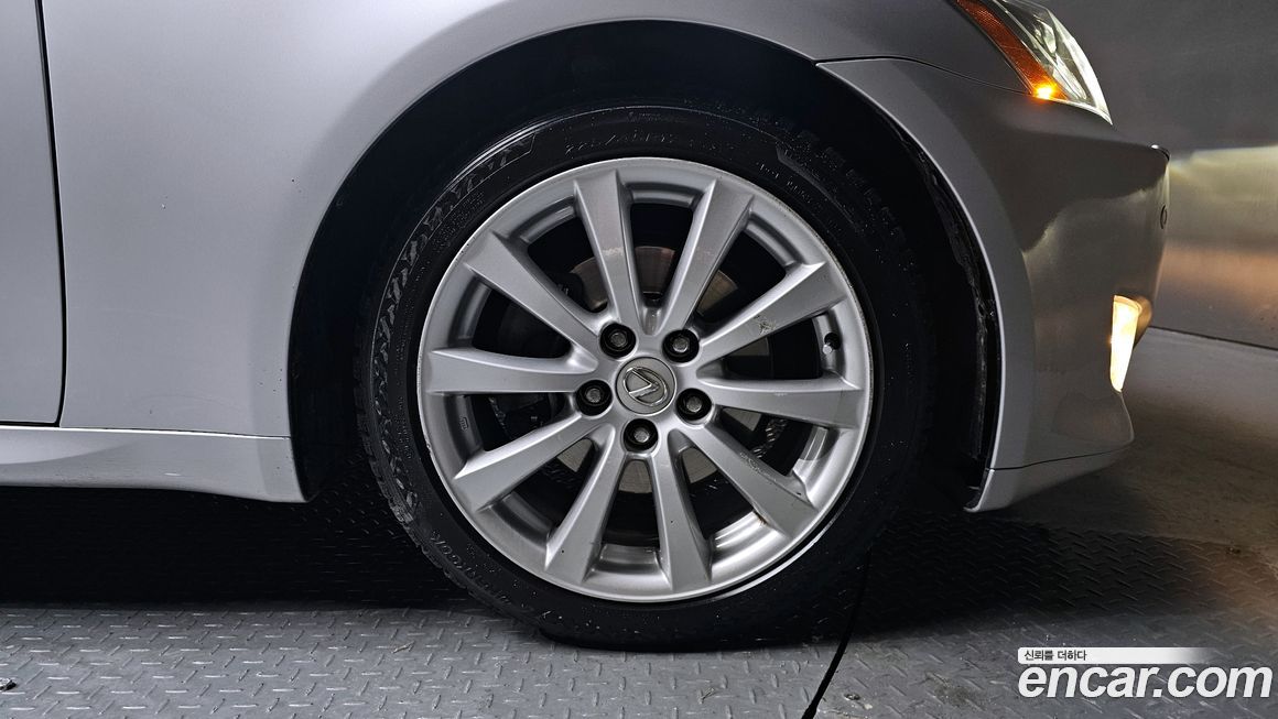 Lexus IS 2008