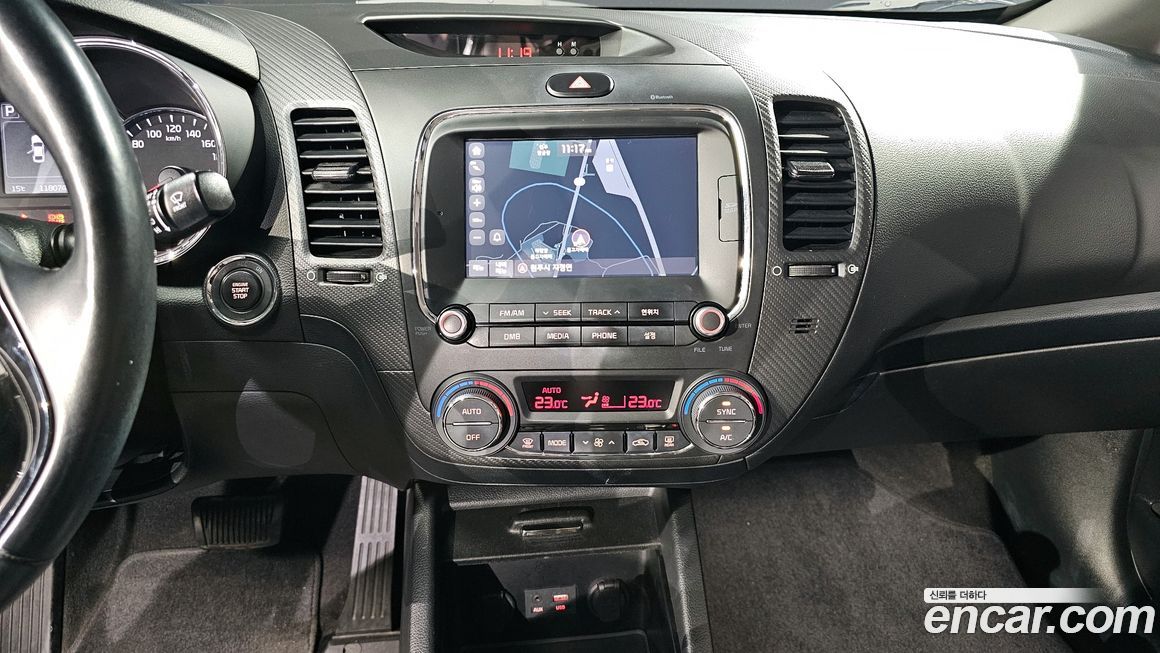 Kia K3 2016