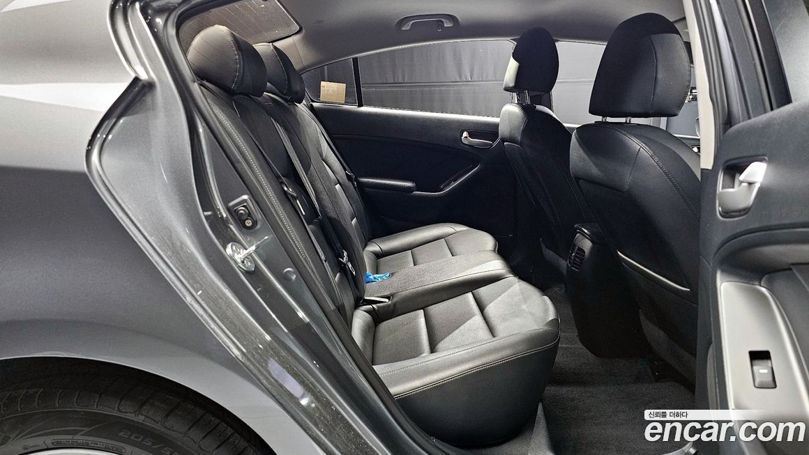 Kia K3 2016
