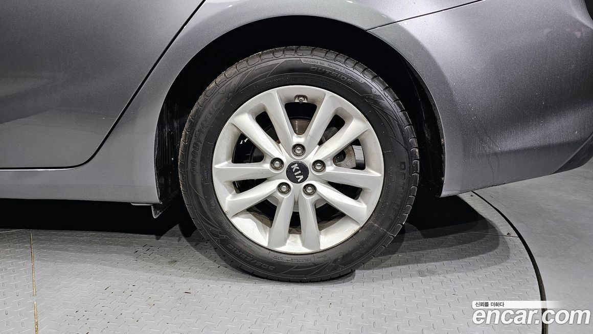 Kia K3 2016