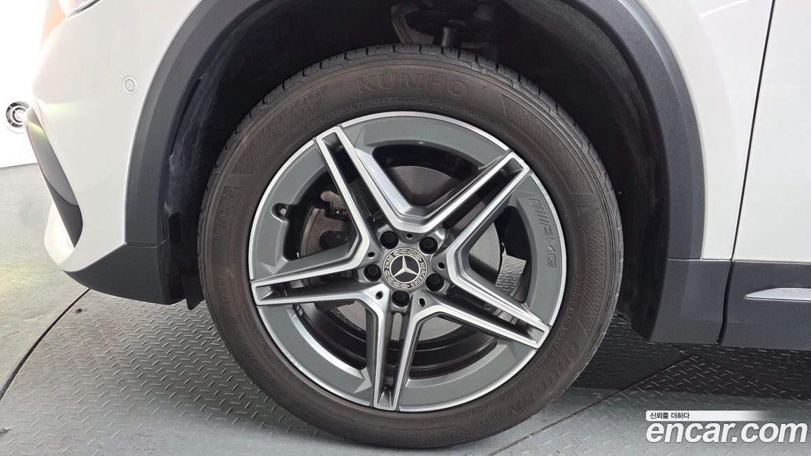 Mercedes-Benz GLA-Class 2023