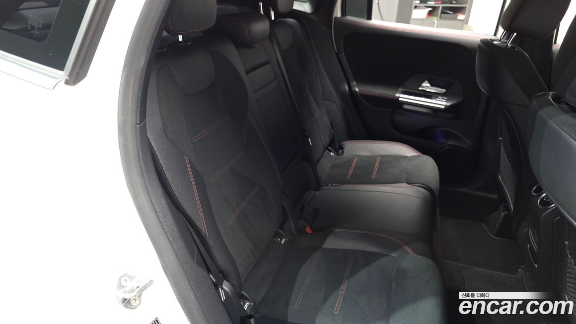 Mercedes-Benz GLA-Class 2023