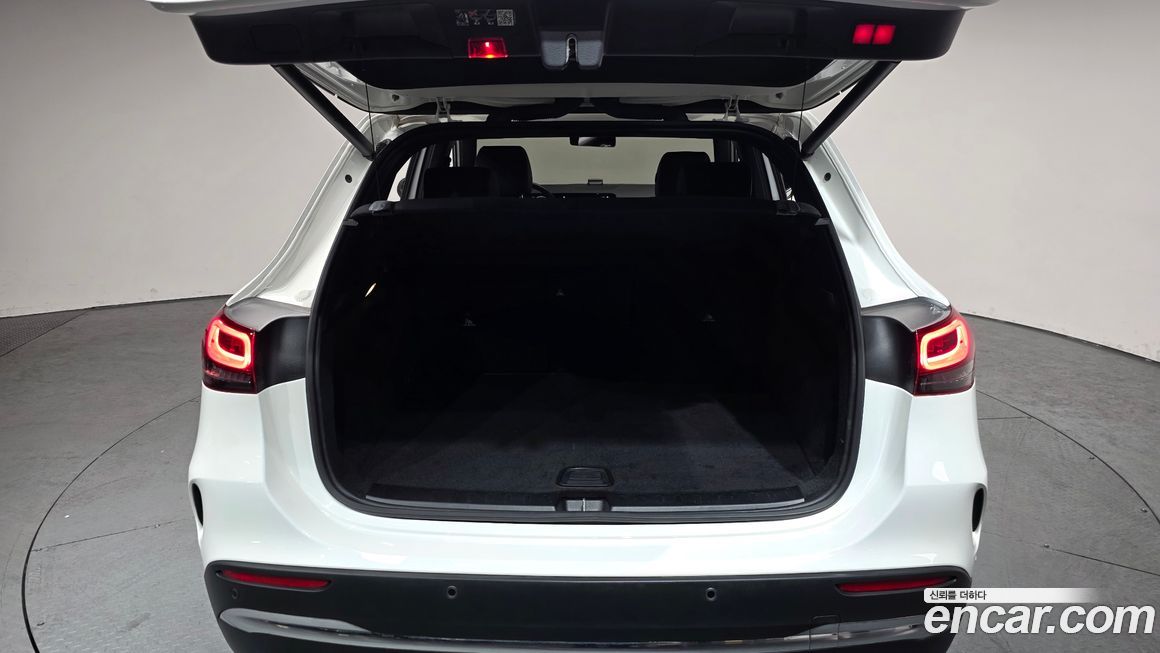 Mercedes-Benz GLA-Class 2023