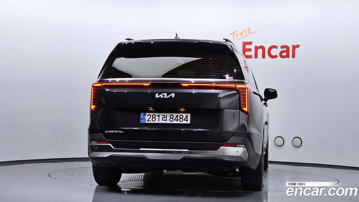 Kia Canival 2024