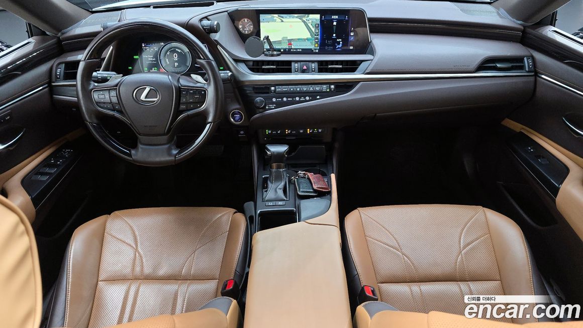 Lexus ES 2019