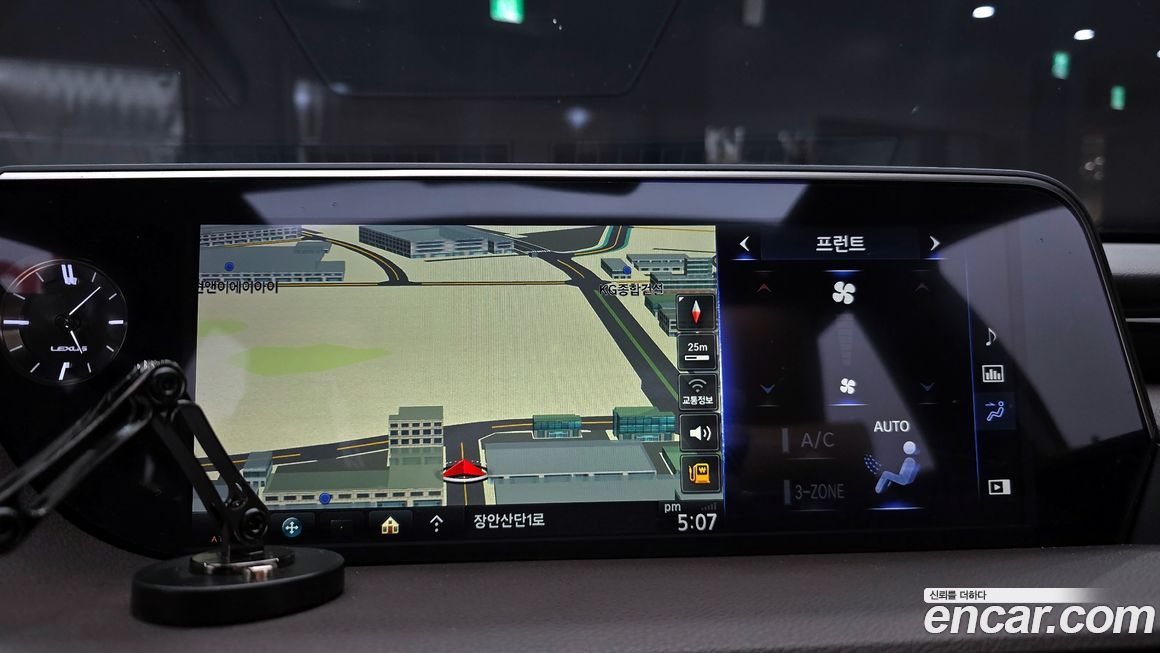 Lexus ES 2019