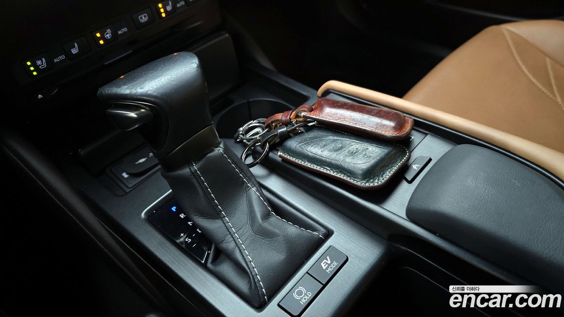 Lexus ES 2019