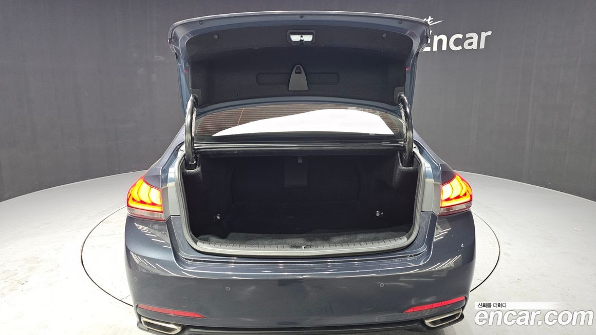 Hyundai Genesis 2016