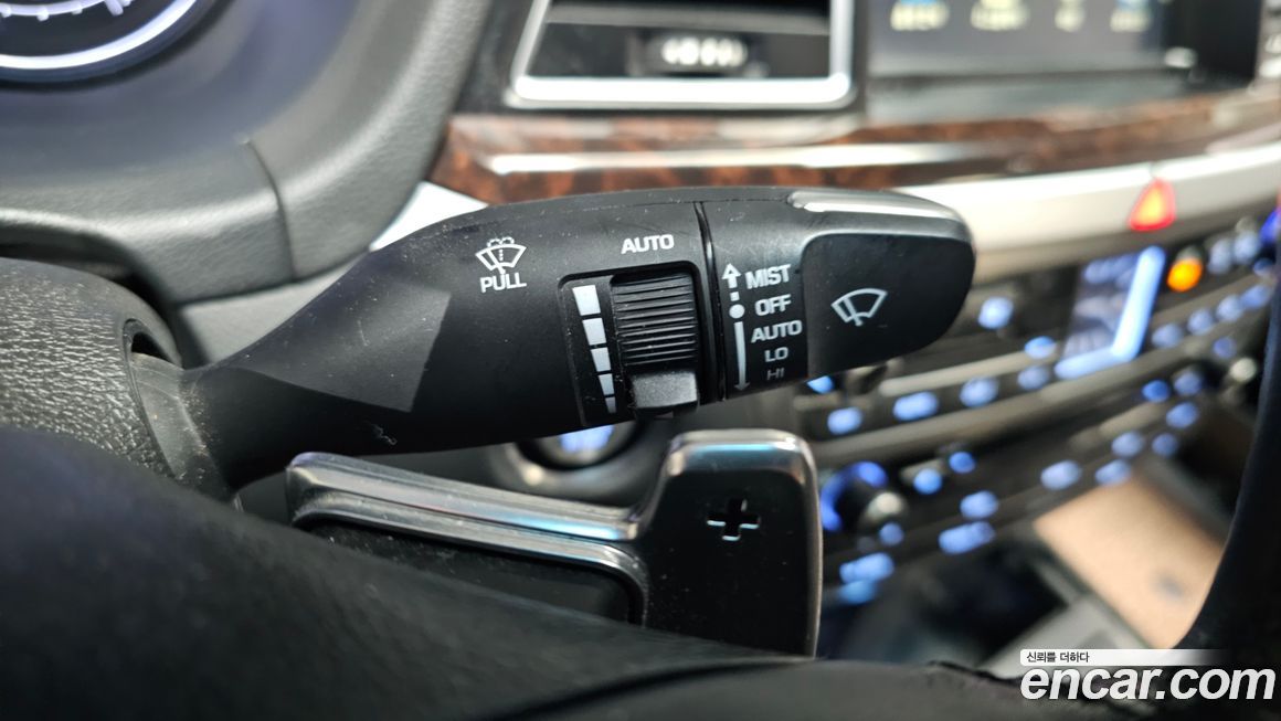 Hyundai Genesis 2016