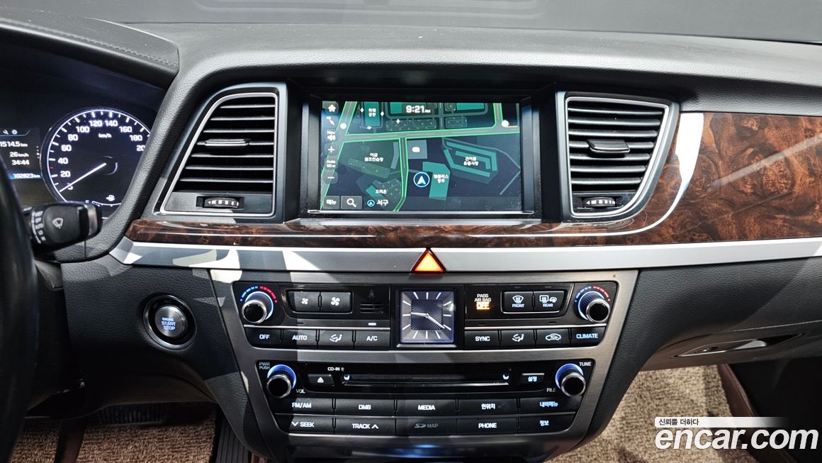 Hyundai Genesis 2016