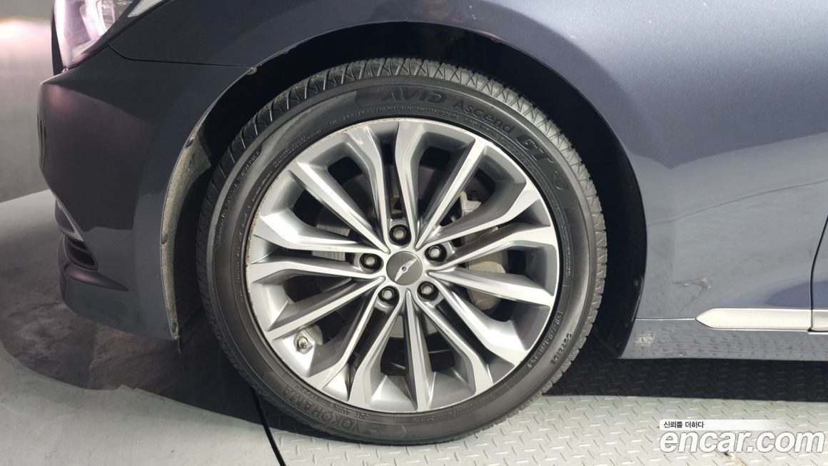 Hyundai Genesis 2016