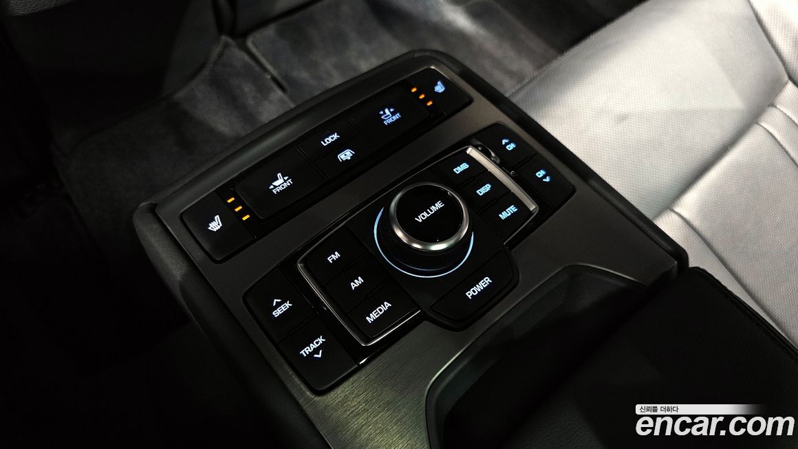 Hyundai Genesis 2016