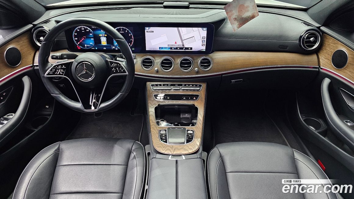 Mercedes-Benz E-Class 2021