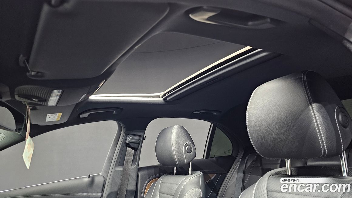 Mercedes-Benz E-Class 2021