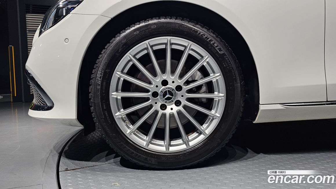 Mercedes-Benz E-Class 2021