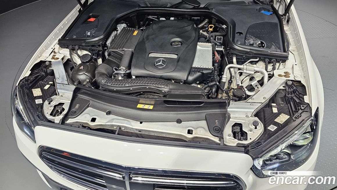 Mercedes-Benz E-Class 2021