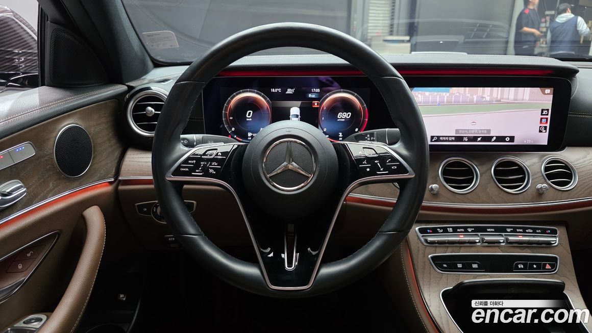 Mercedes-Benz E-Class 2021