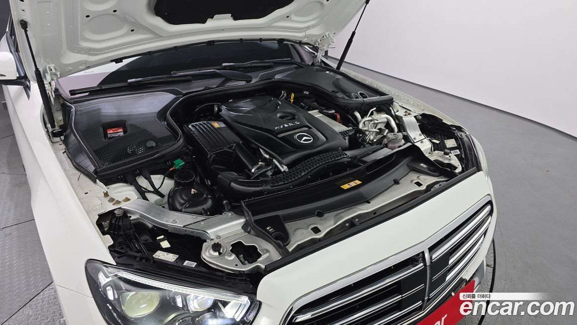 Mercedes-Benz E-Class 2021