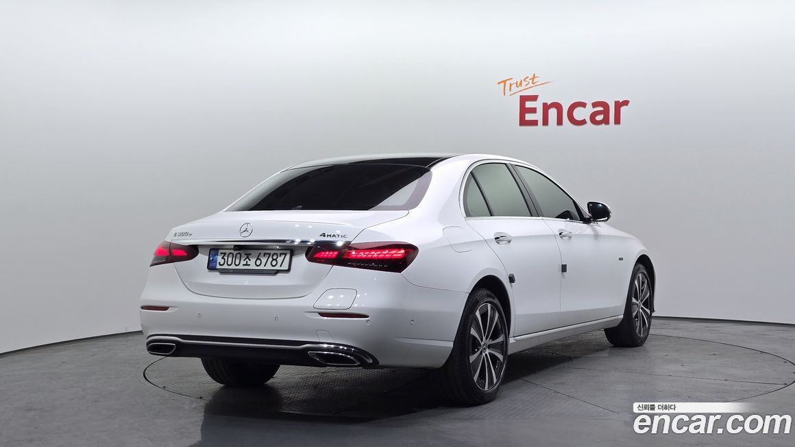 Mercedes-Benz E-Class 2021