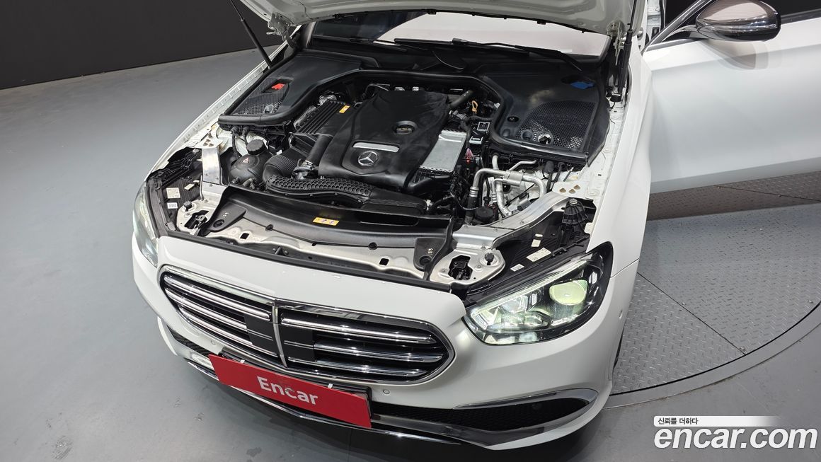 Mercedes-Benz E-Class 2021