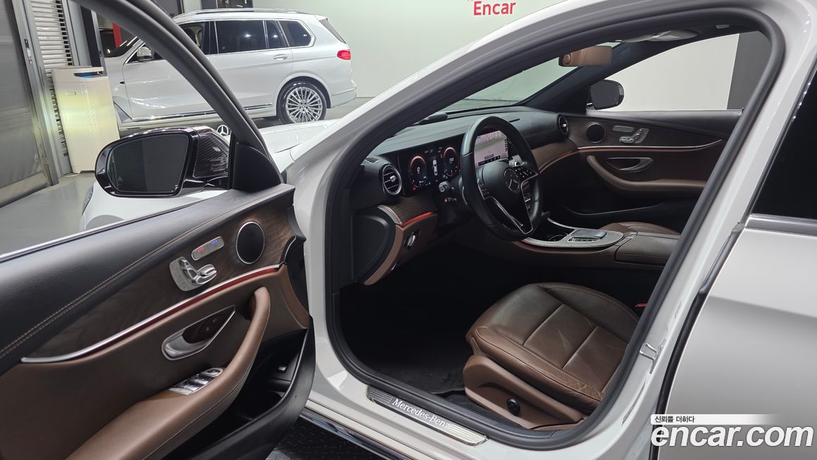 Mercedes-Benz E-Class 2021