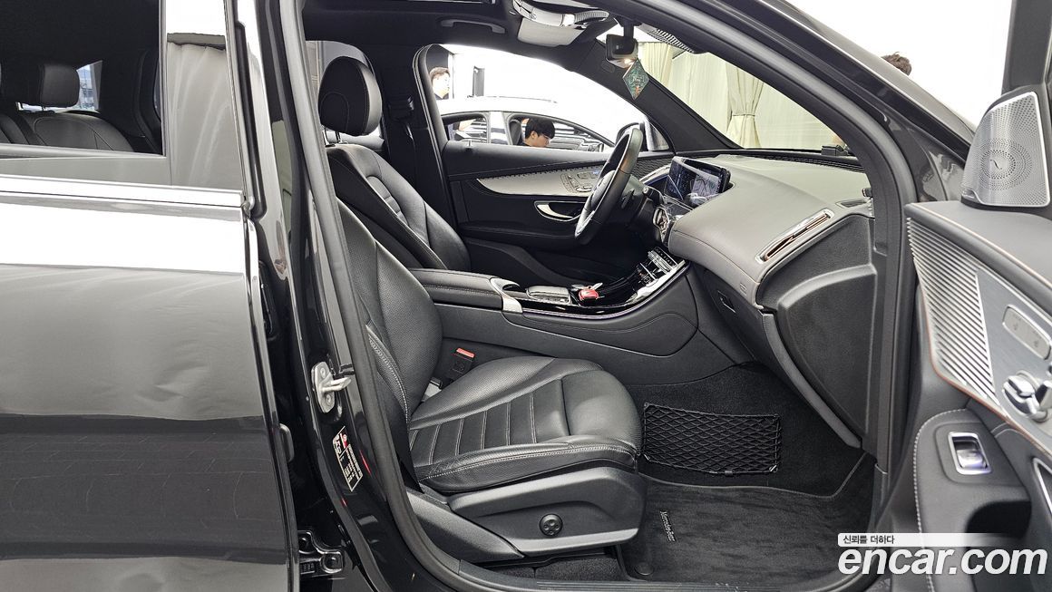 Mercedes-Benz EQC 2020