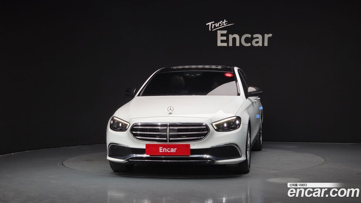 Mercedes-Benz E-Class 2021