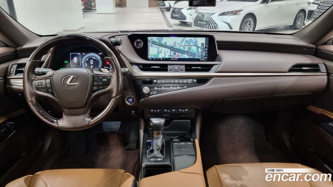 Lexus ES 2021