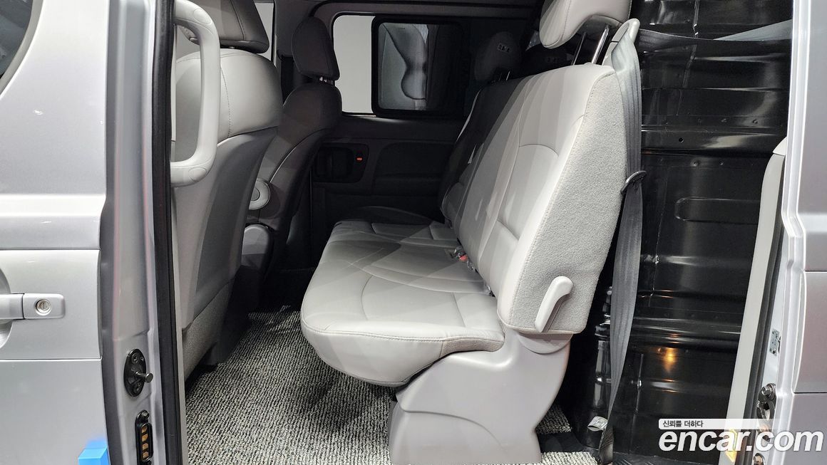 Hyundai Starex 2021
