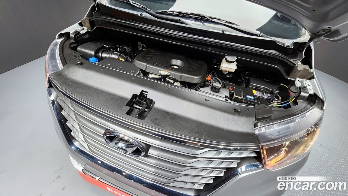 Hyundai Starex 2021