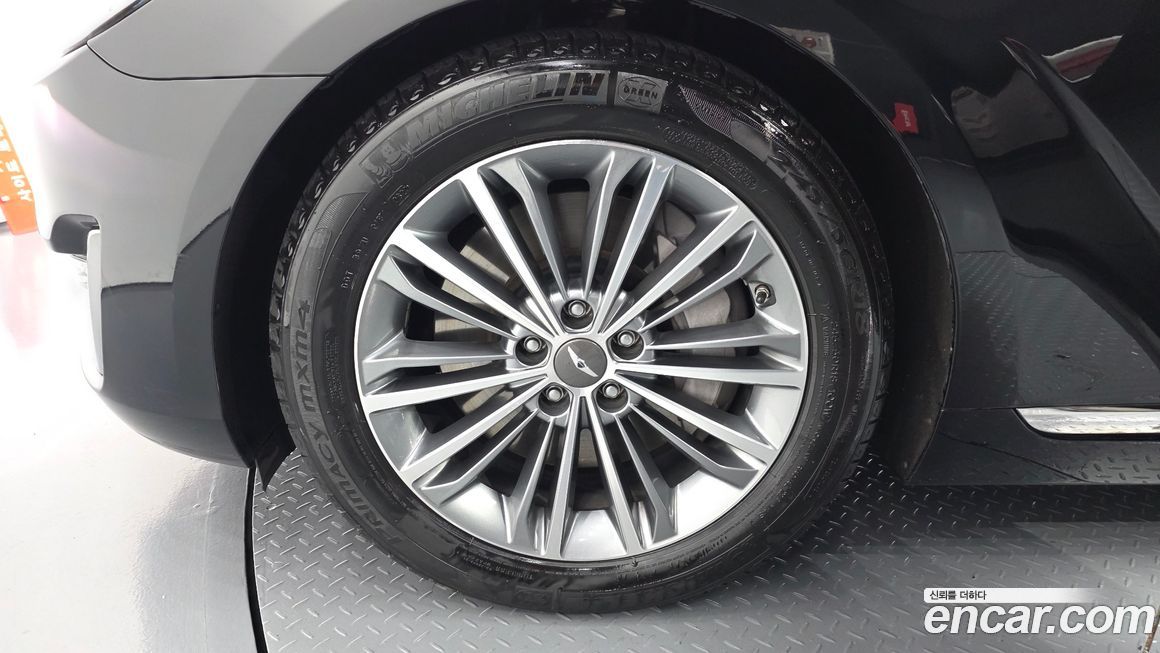 Genesis EQ900 2016