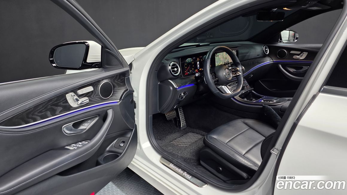 Mercedes-Benz E-Class 2021