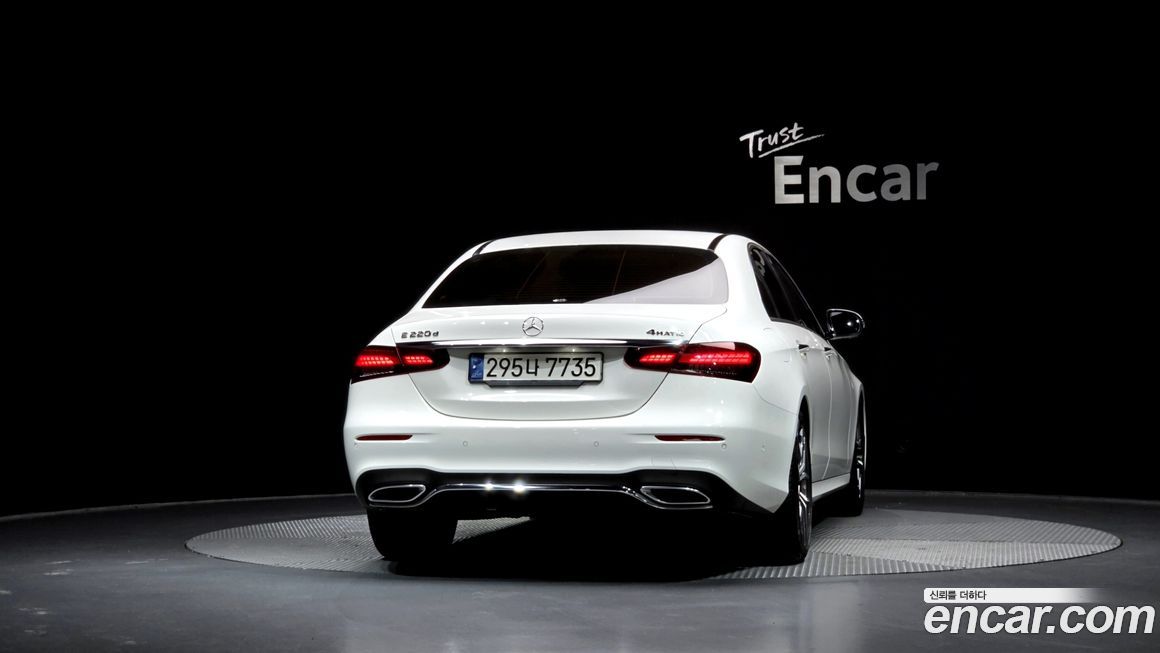 Mercedes-Benz E-Class 2021