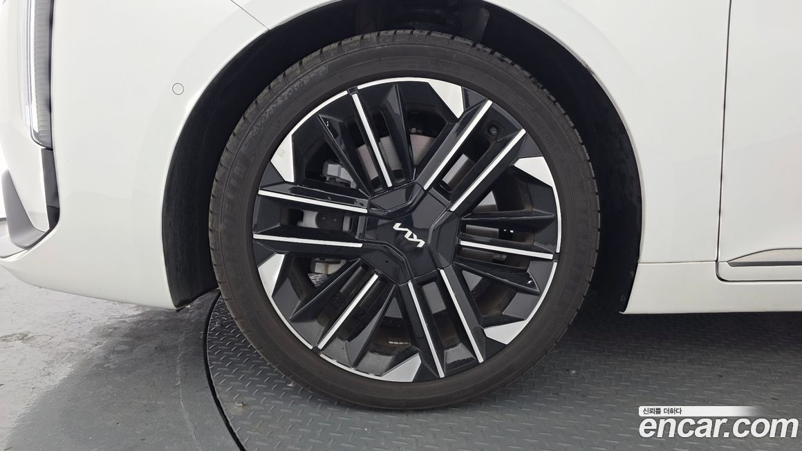 Kia K8 2025