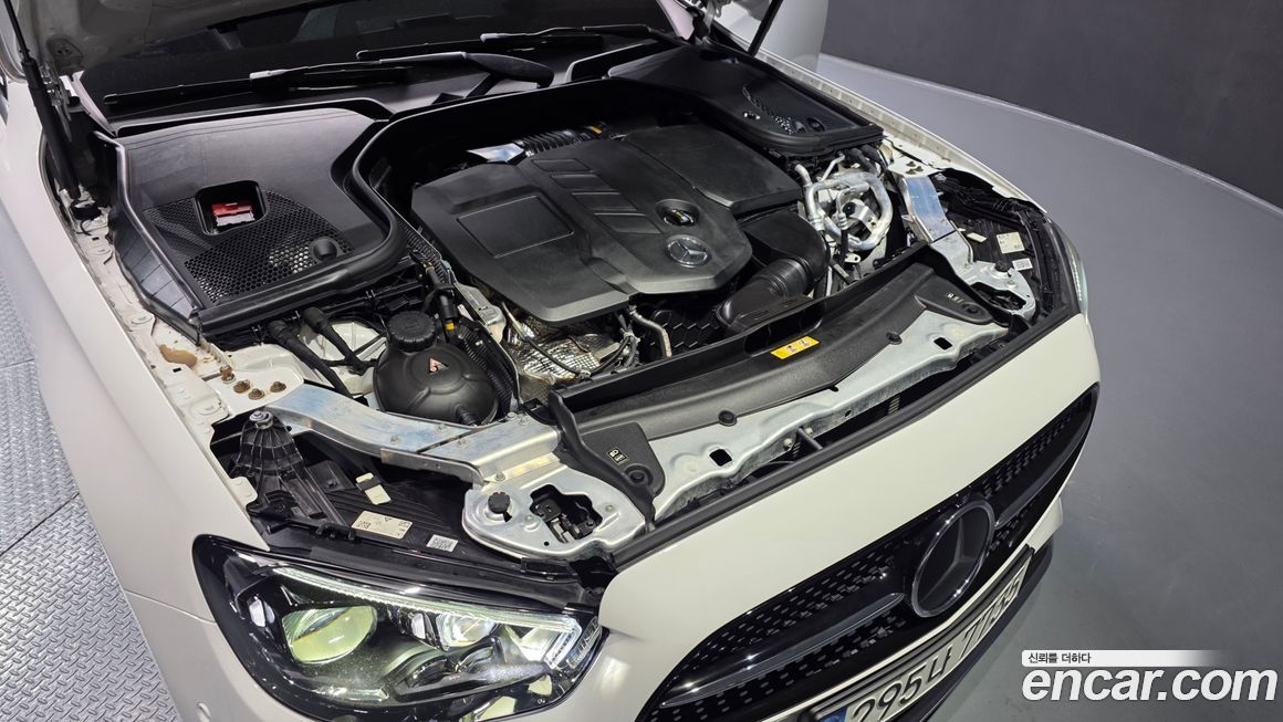 Mercedes-Benz E-Class 2021