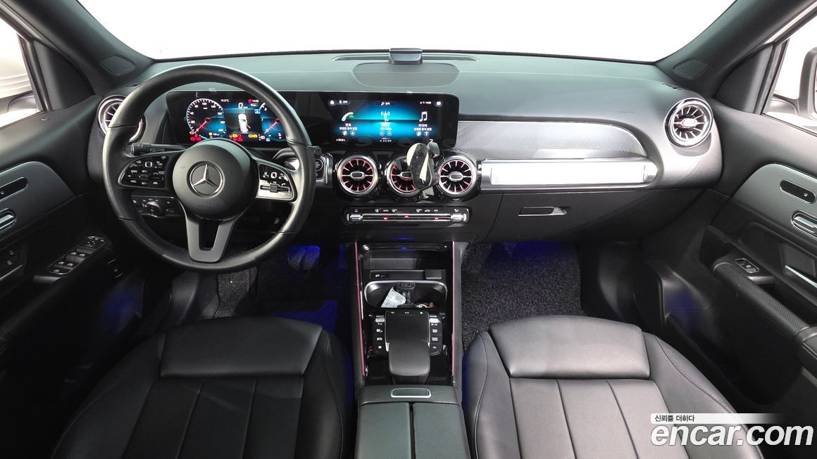 Mercedes-Benz GLB-Class 2021