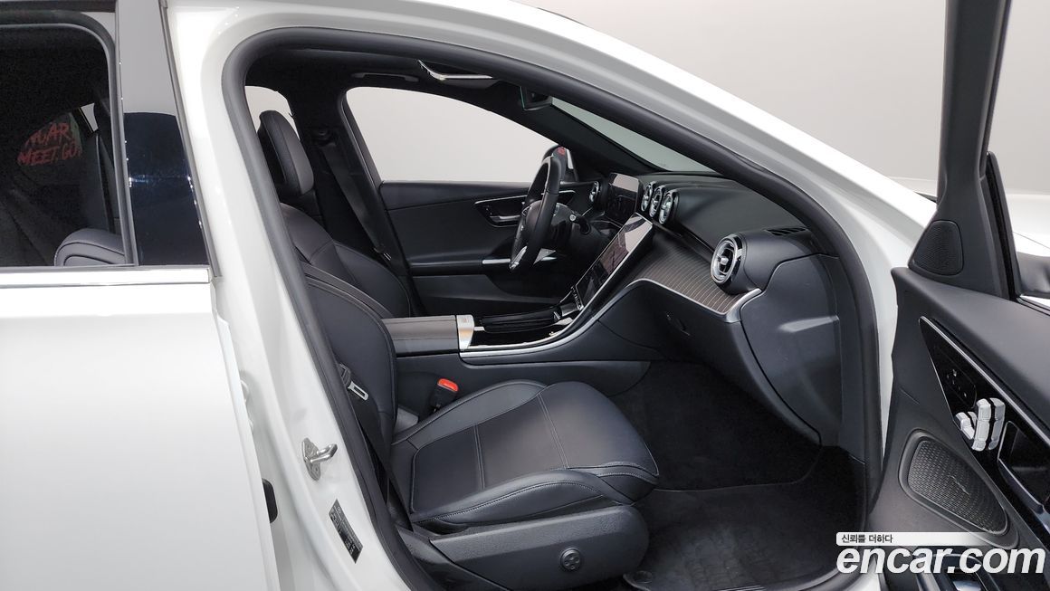 Mercedes-Benz C-Class 2023
