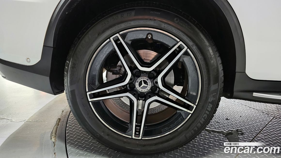 Mercedes-Benz GLC-Class 2020