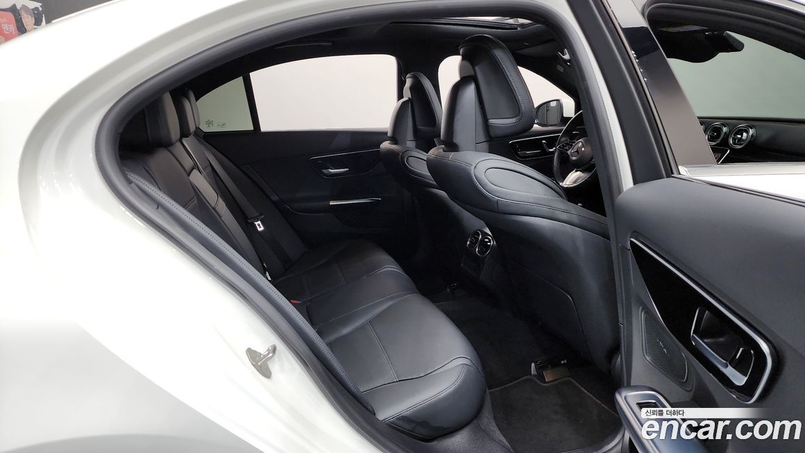 Mercedes-Benz C-Class 2023