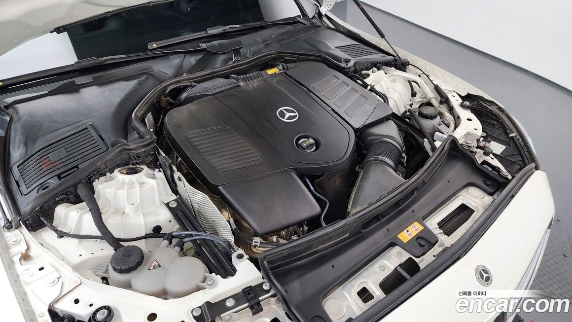 Mercedes-Benz C-Class 2023