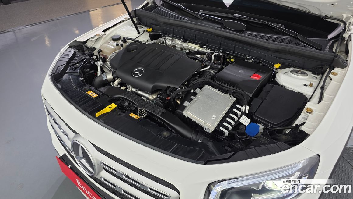 Mercedes-Benz GLB-Class 2021