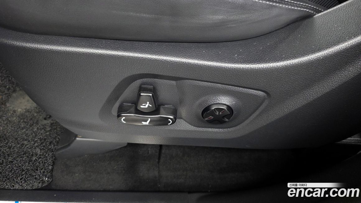 KG_Mobility_Ssangyong Rexton 2020