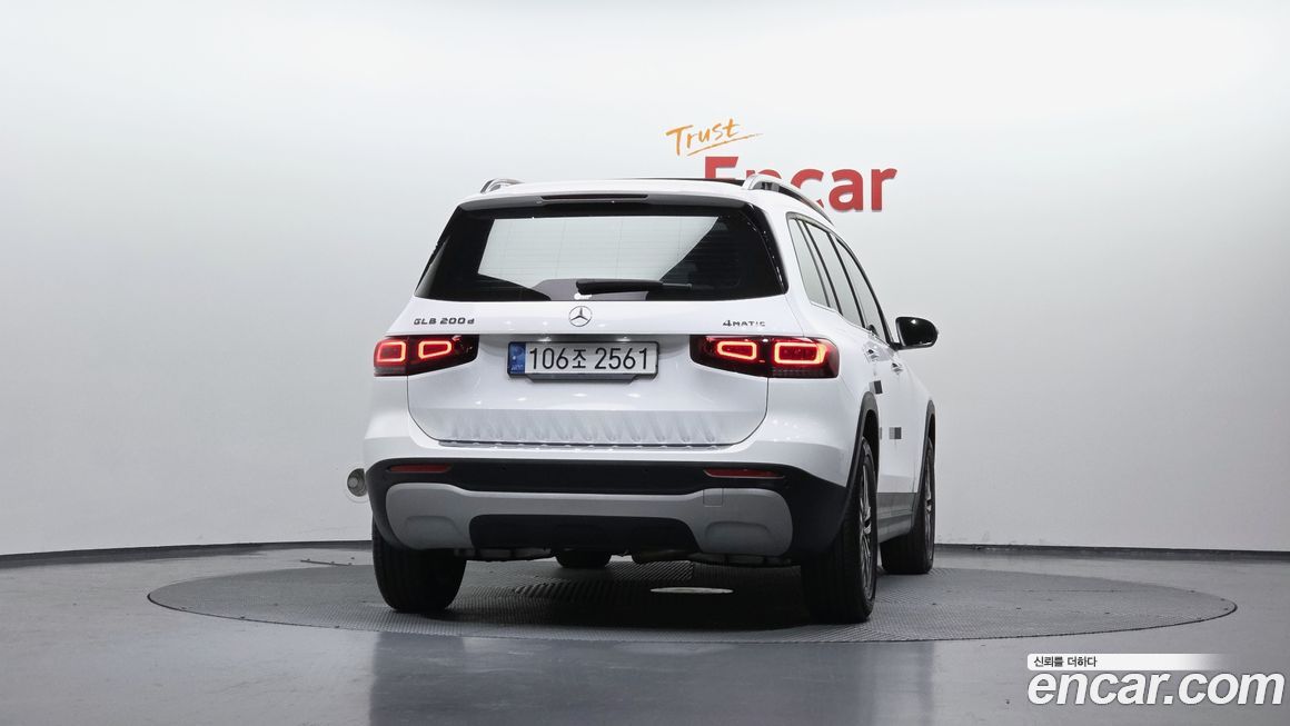 Mercedes-Benz GLB-Class 2021