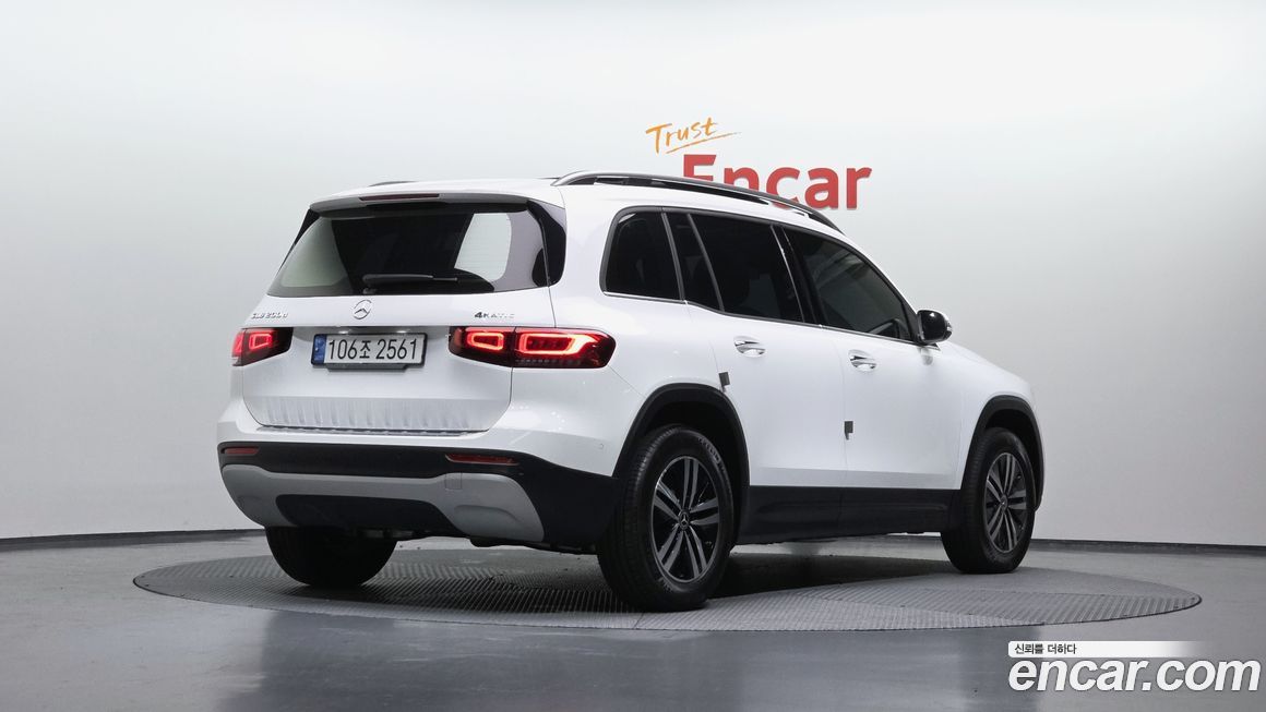 Mercedes-Benz GLB-Class 2021